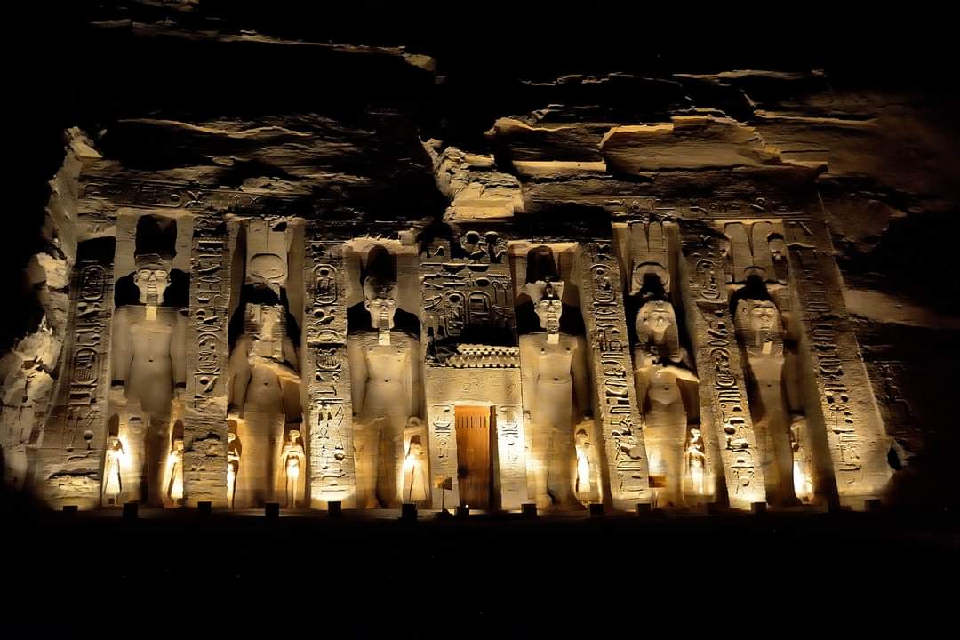 Yoonii_luv's tweet photo. Egypt celebrates the 6265 ancient Egyptian New Year
What a glorious civilization - Happy Ancient Egyptian New Year 

#ThisIsWonderfulEgypt #egypt #history #civilization #culture #temple #statue #calendae #cairo #giza #pyramids #luxor #aswan #karnak #philae #hatshepsut https://t.co/OucrDggPpl