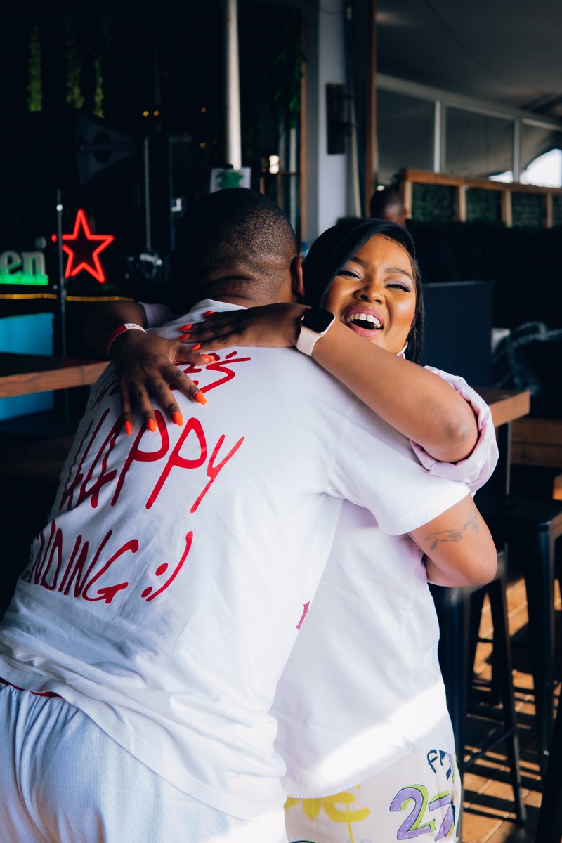 StreetKred_'s tweet photo. We love to see you smile @inkredible_summer 🌞

Good music, vibes and views powered by @Heineken_SA 

#heinekenhousexrtd #inkrediblesummer https://t.co/NmCRHXJ4kg