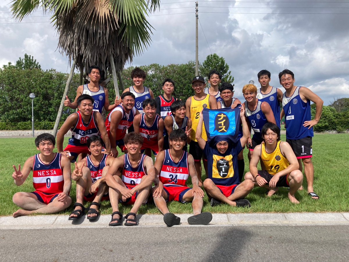 Hand1238Tatsuya's tweet photo. 個人的に3回目の出場！
初戦敗退から昨年は惜しくも準優勝、、
そしてこの度、優勝することができました🏆
まだまだ知識浅い故に迷惑かける場面も多々ありましたが、仲間に助けらた2日間でした🤲
これからも成長するために邁進してますので応援お願いします📣
#JHA #ビーチハンドボール https://t.co/FmdOVNfHPG