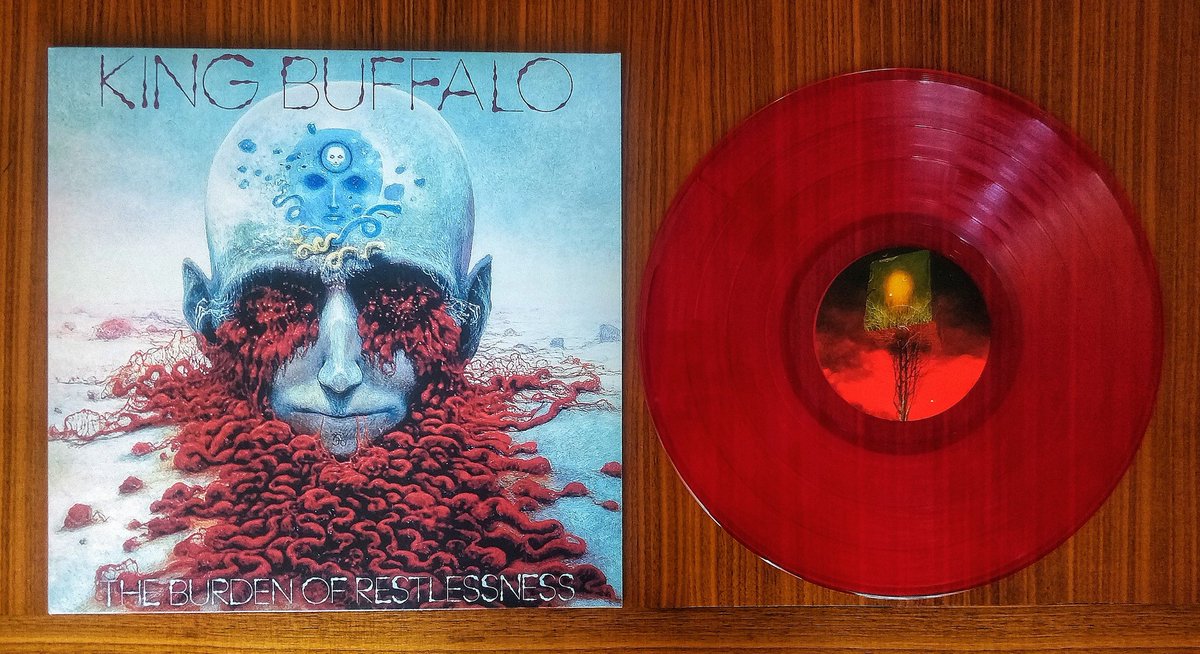 💥
#NowPlaying The Burden of Restlessness, the 3th studio album by 🇺🇲 #KingBuffalo, released on 04 Jun 2021 via #StickmanRecords.
#nowspinning #vinylrecords #vinylcollector #vinylcommunity #vinylcollection @kingbuffaloband #progressiverock #psychedelicrock #recordcollection