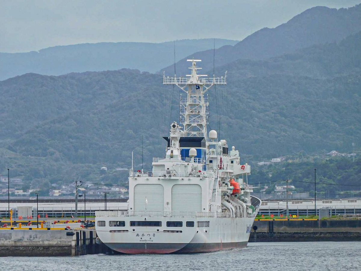 Emariinu2006's tweet photo. あかつきとあさなぎの艦番号?が34と43で混合してまじわからんくなった笑
海上保安庁 第十管区海上保安本部
鹿児島海上保安部 PLH34 あかつき
#第十管区海上保安本部
#鹿児島海上保安部
#れいめい型巡視船
#あかつき
#巡視船
#海上保安庁
#鹿児島県
#鹿児島
#巡視船
#PLH34 https://t.co/kRntiQfEIx