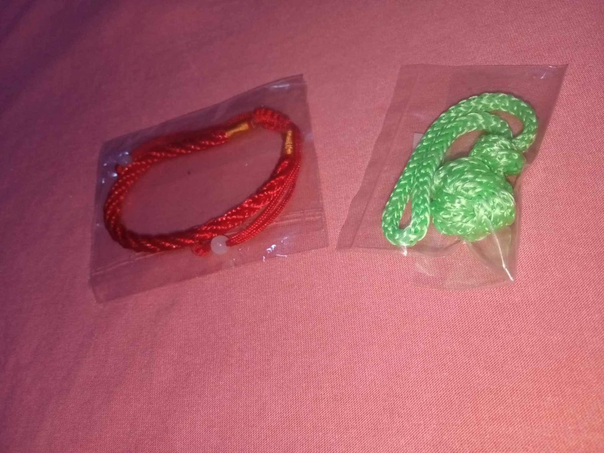cdramapajamaXD's tweet photo. 🟢 @VWegame for the handmade crafts, hinanap ko talaga ito for collection ✨

🟢 apologies hindi ko alam twt/X usernames nung mga nagbigay but i know you all by faces, thank you, thank youuu so much.

everything is really appreciated! 💚

please drop your "X" UNs for proper tags https://t.co/69nBzfCB7q