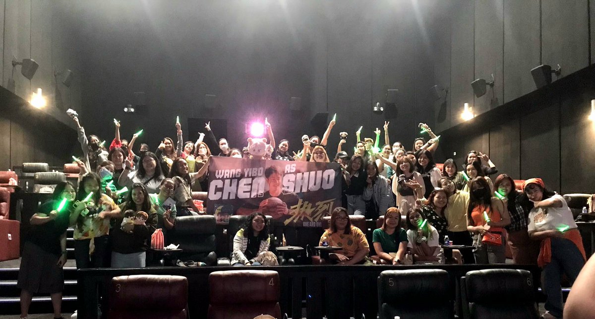 cdramapajamaXD's tweet photo. again, thank you so much @0805x1005events 💚🫶🏻

see you all sa next event 🤗

🟢 also thank you, madam @angelcrossnina and the whole team for the effort of making these 3 screenings successful 🥹✨

#WangYibo_OneAndOnlyPH https://t.co/sC3eSjb5ax