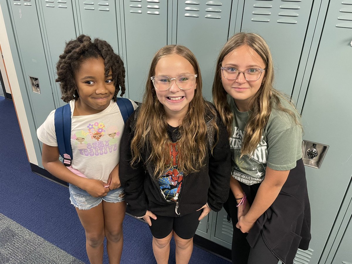 Edgewood Intermediate School tweet media