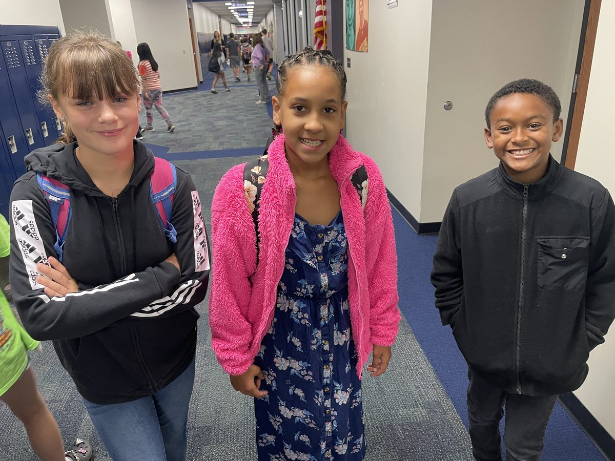 Edgewood Intermediate School tweet media