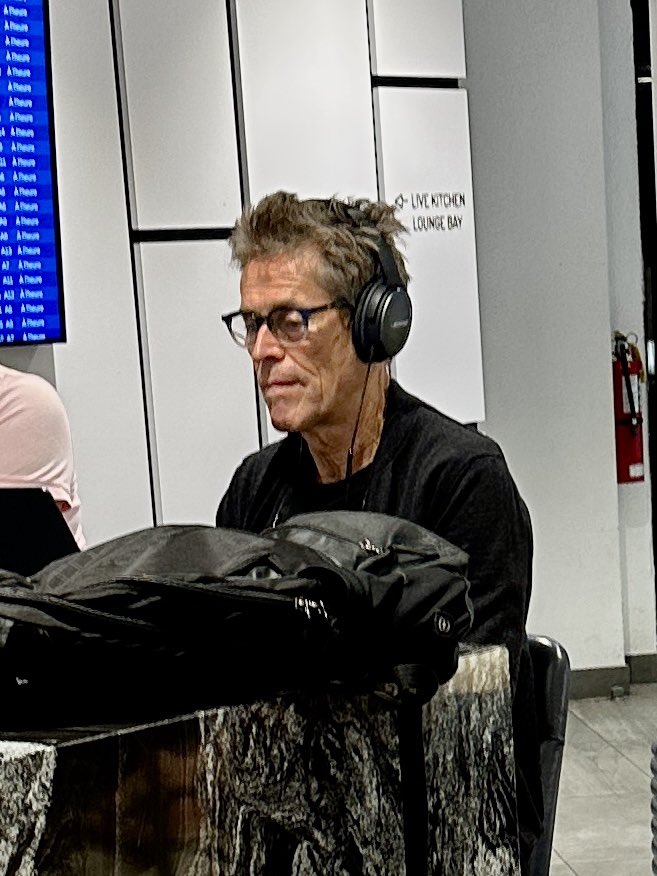 SPOTTED. #WillemDafoe #TIFF 🇨🇦