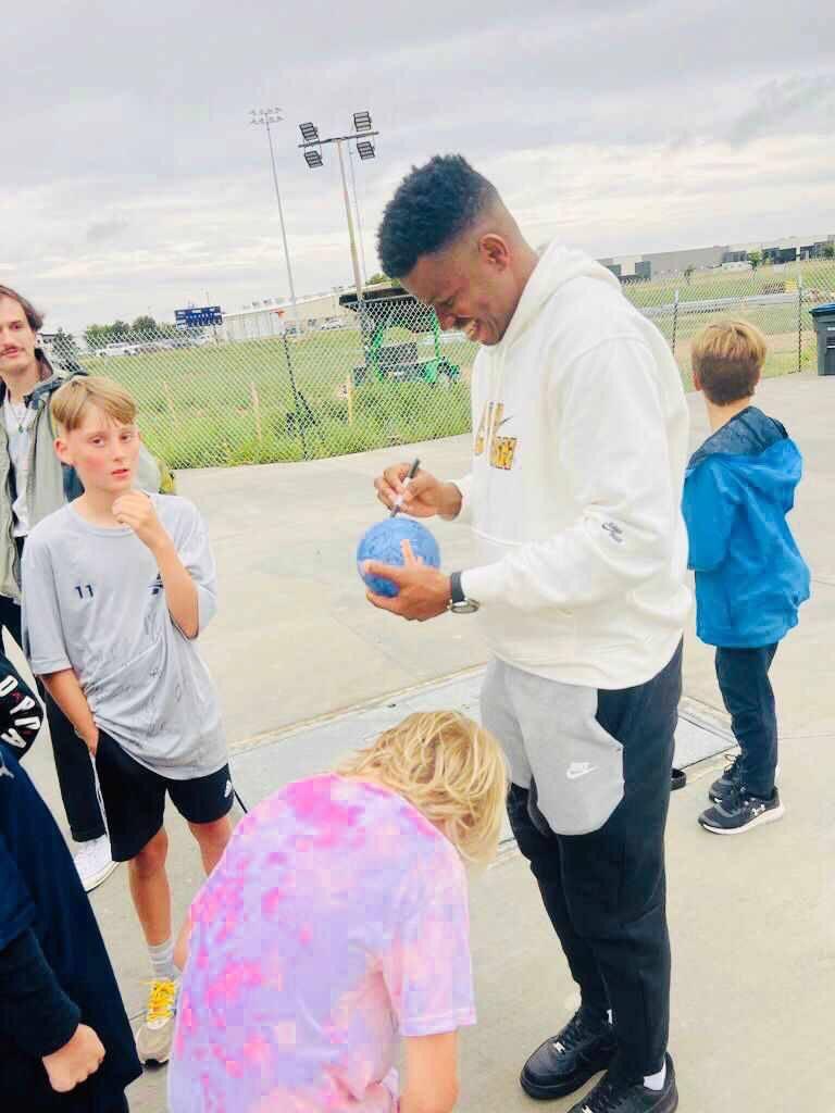 OparaLucky13's tweet photo. The smile says it all 🥰❤️
#opara #alwaysbelieve https://t.co/g4paznt9my