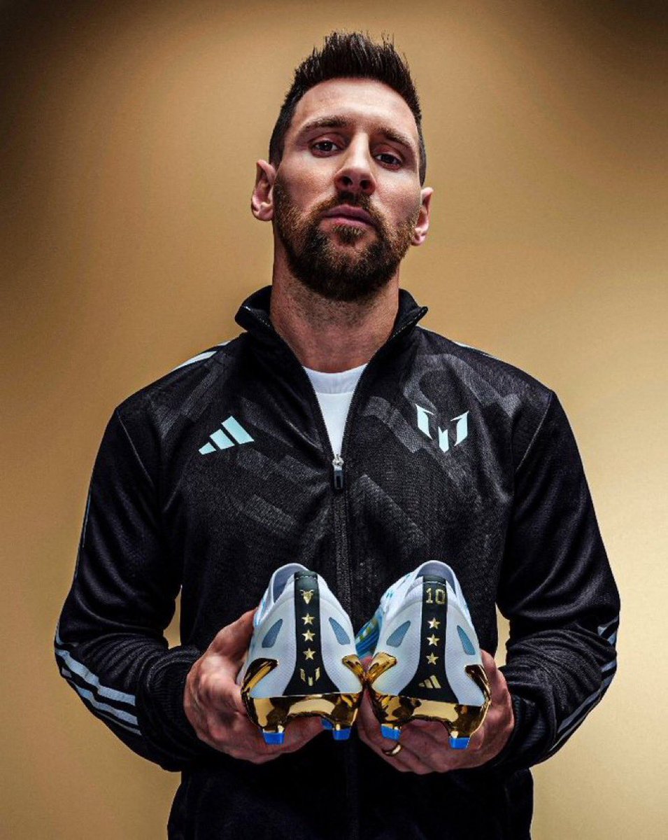 AdedejiOlad's tweet photo. No Messi will scroll without liking or comment on the #postpic ❤️💙 https://t.co/wZo21edBlm
