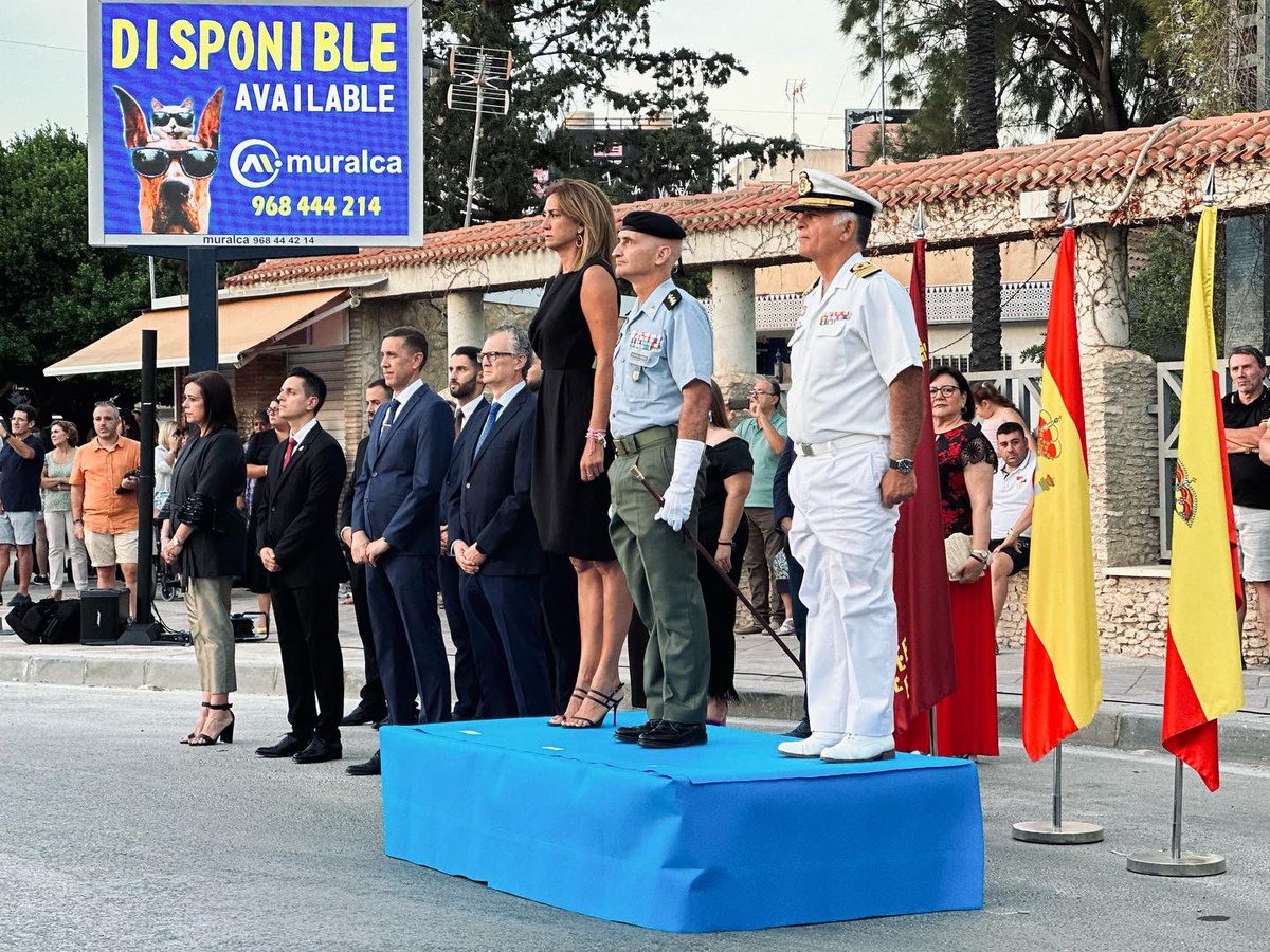 AytoArchena's tweet photo. 🎉 𝗙𝗲𝗹𝗶𝘇 𝗱í𝗮 𝗱𝗲 𝗔𝗿𝗰𝗵𝗲𝗻𝗮

🎂 Hoy, 1️⃣1️⃣ de septiembre, cumplimos 561 años.

🇪🇸 Tras el solemne 𝗮𝗿𝗿𝗶𝗮𝗱𝗼 de la bandera de 𝗘𝘀𝗽𝗮ñ𝗮, se llevó a cabo un 𝗶𝘇𝗮𝗱𝗼 de la bandera de 𝗔𝗿𝗰𝗵𝗲𝗻𝗮, que permanecerá en lo alto del mástil durante todo el mes de septiembre con motivo de nuestro aniversario.

5️⃣6️⃣1️⃣ años de historia y de amor por esta bendita tierra.

😊 🄵🄴🄻🄸🄲🄸🄳🄰🄳🄴🅂 a todos los archeneros y archeneras!