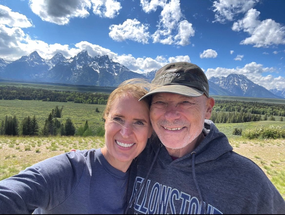 Laurie Funderburk tweet media