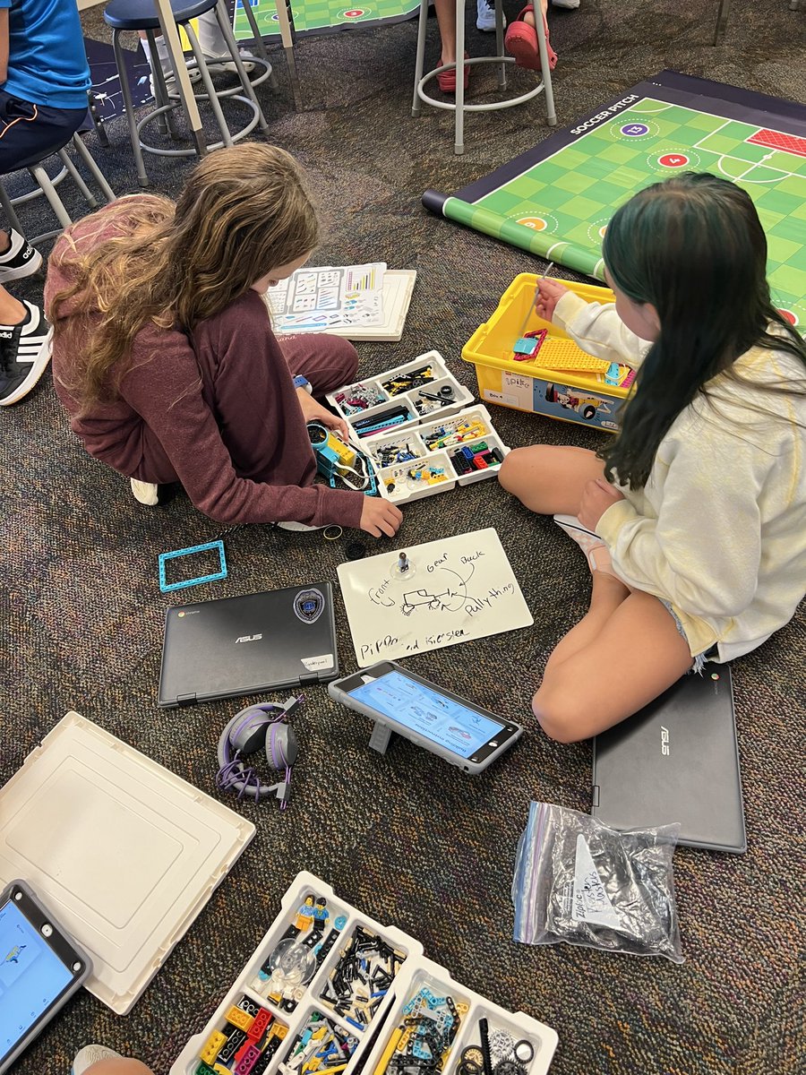 STEMft's tweet photo. Deep in planning and design for our 6th grade robotics tug of war challenge. https://t.co/CQCm5w8otB