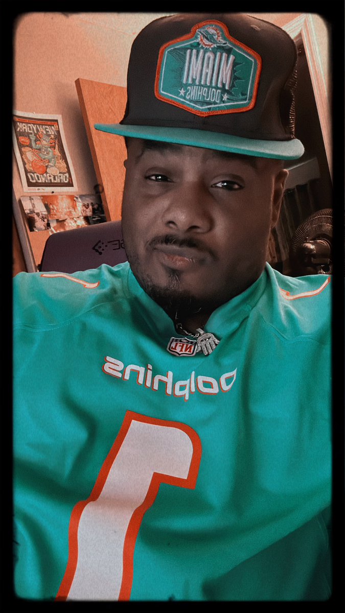 Wake up n #PhinsUp <a href="/MiamiDolphins/">Miami Dolphins</a>