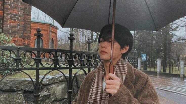 GELB0YS's tweet photo. — four seasons with kim taehyung https://t.co/10ERruArR4
