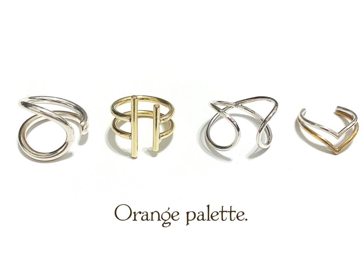 #payID から期間限定クーポンでてます🎫
20％offは大きい！😳

9.15(金)12:00~9.25(月)23:59までの
期間限定です。

🔗 thebase.page.link/JR6a

天然石／silver950･真鍮アクセサリー作家
バイカラーのリング、イヤーカフ人気です🍊