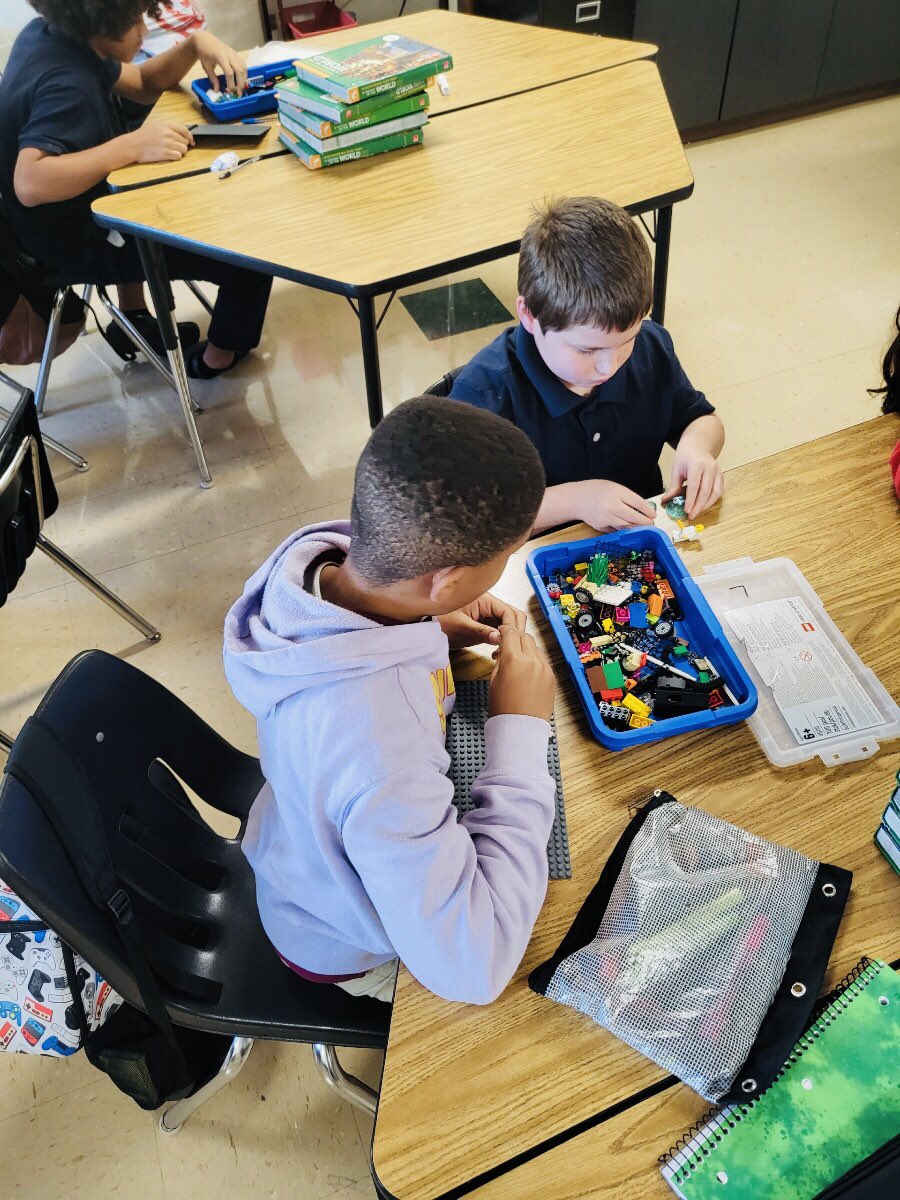 TurnerBartelsK8's tweet photo. 6th gr world history using Build to Express stem kits, creating chaos and order in civilizations @TBK8STEM https://t.co/2m7LKdhxse
