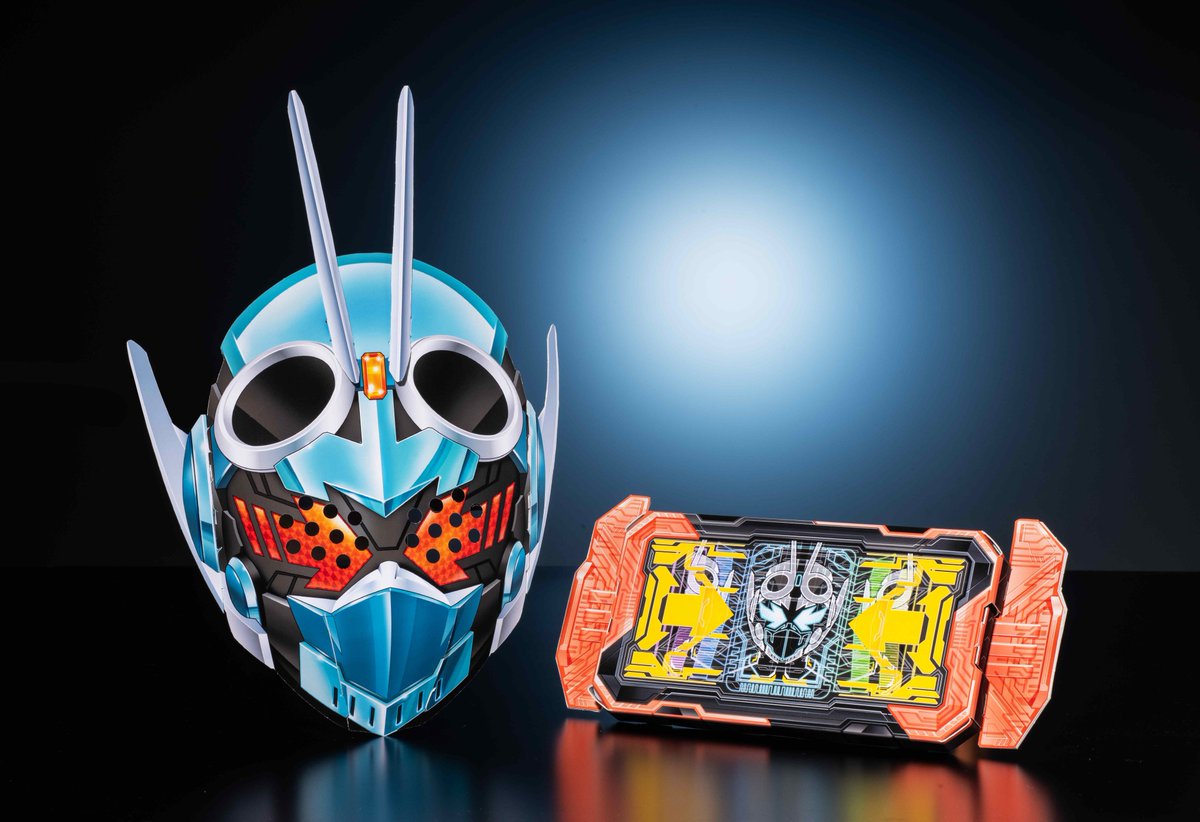 てれびくん最新10月号付録は… #仮面ライダーガッチャード 本物付録