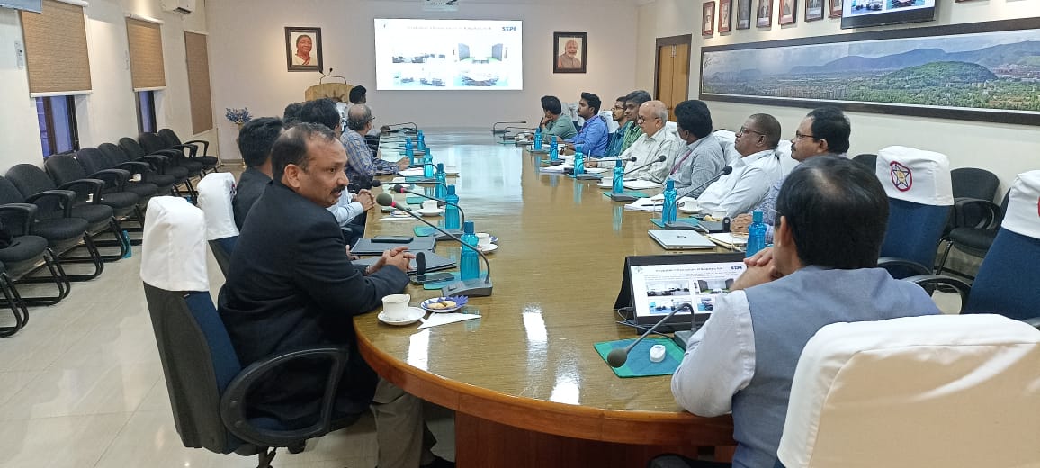 STPI_KALPATARU's tweet photo. In the presence of @CMD_HSL , Hindustan Shipyard Limited has signed an MoU with STPI and STPINEXT for providing problem statements to #KALPATARU_COE on Industry 4.0 at @RINL_VSP #STPIINIDA @stpiindia #STPINEXT @stpinext #STPICoEs @arvindtw https://t.co/BLg4Wbxx7Z