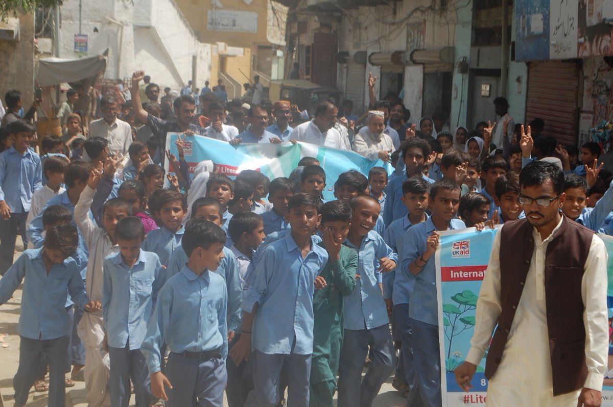 itacecorg's tweet photo. Our team in Shikarpur organized a walk on #InternationalLiteracyDay to acknowledge the efforts of para-teachers and government officials and to emphasize the importance of implementing #Article25A in order to increase the #literacy rate in the country.
#LiteracyDayWalk #ITACEC https://t.co/D1BWMKPG4A