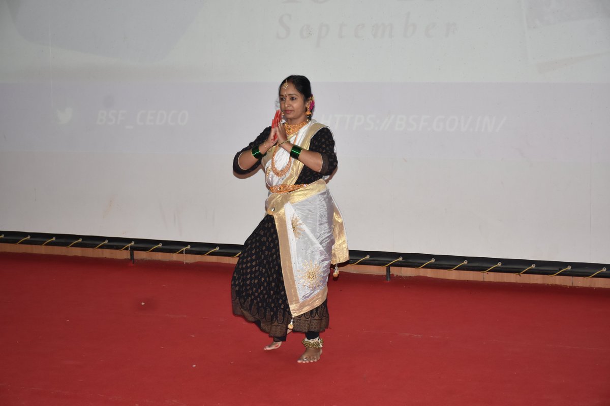 BSF_CEDCO's tweet photo. #BWWAWeek
-:BWWA Day Celebration:-
Dancing & Singing Competition of BWWA members was organized today. Smt Elizabeth Eapen, #BWWA President, CEDCO #BSF graced the occasion and judged the competition.
Here are some glimpses of the event.
#FirstLineofDefence
#SeemaBhawani https://t.co/r5SxjGsfP4
