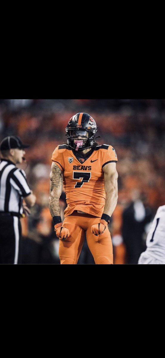 Blessed to receive an offer from Oregon state University!!#AGTG🙏🏾 @CoachAdamsOSU @AustinDArmond @RivalsDylanCC