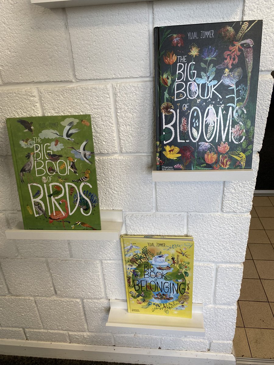 BranstonInfant1's tweet photo. Our September #SpotlightAuthor is the amazing @yuvalzommer! As a school we are big fans of Yuval and his brilliant Big Books! #LincolnshireReadingPledge #ReadingForPleasure @WSHEnglishHub @OpenUni_RfP @thamesandhudson https://t.co/KhkQEKFVVP