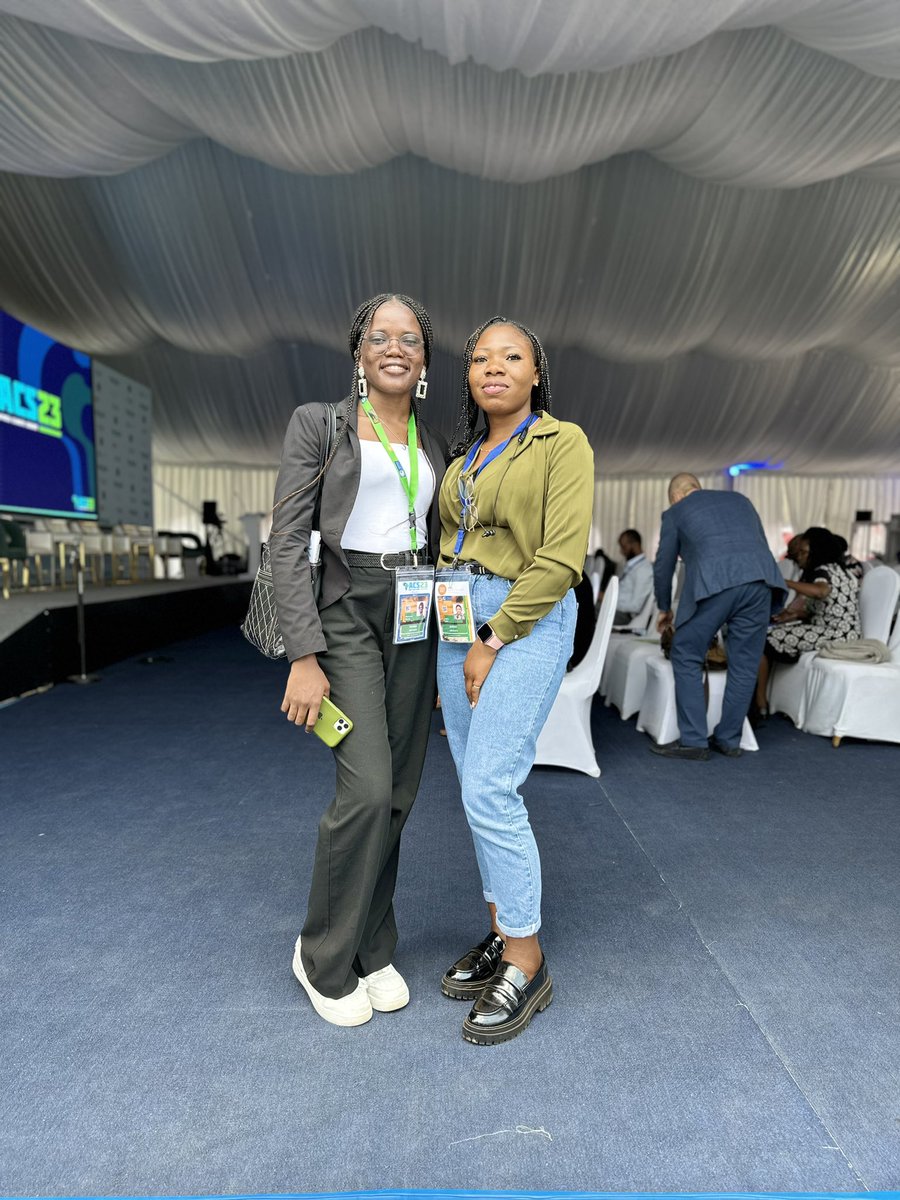 Toyinclimate's tweet photo. Great to see @OluwaseyiMoejoh at the Africa Climate Summit in Nairobi! Youth involvement is absolutely essential to ensure inclusive and effective climate action. 🌍💪 #YouthInClimate #ClimateAction https://t.co/6oMs3suZGV