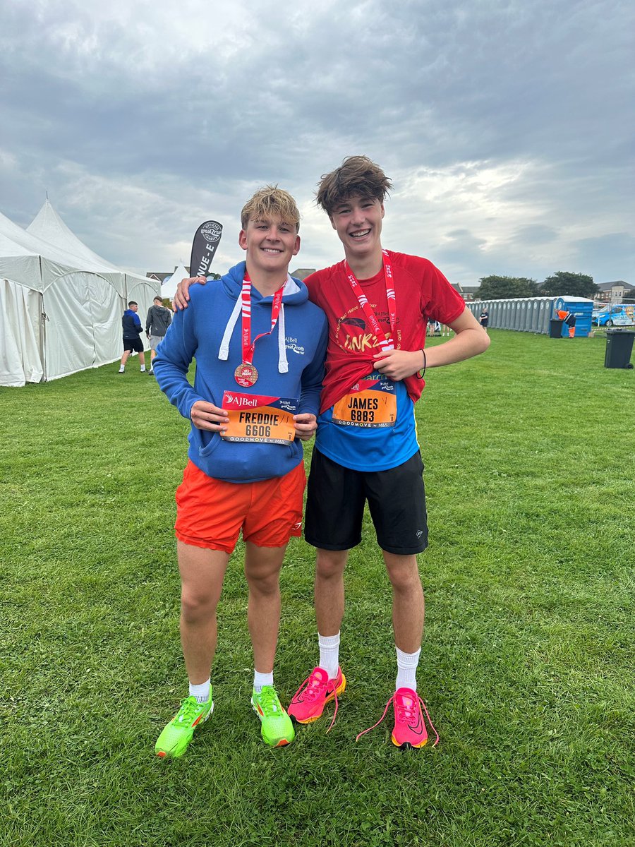 St Peter's School, York (@stpetersyork) on Twitter photo Two of our #StPetersUpperSixth did brilliantly at the #GNR2023 this weekend🏃
Head Boy, Freddie, ran for <a href="/YSHospCharity/">York & Scarborough Hospitals Charity</a> in 1:33:17 and James ran for <a href="/yorkshirecancer/">Yorkshire Cancer Research</a> in 1:32:15!
Well done both, what an incredible achievement👏
#StPetersTogether #StPetersSuccess #StPetersSport Two of our #StPetersUpperSixth did brilliantly at the #GNR2023 this weekend🏃
Head Boy, Freddie, ran for <a href="/YSHospCharity/">York & Scarborough Hospitals Charity</a> in 1:33:17 and James ran for <a href="/yorkshirecancer/">Yorkshire Cancer Research</a> in 1:32:15!
Well done both, what an incredible achievement👏
#StPetersTogether #StPetersSuccess #StPetersSport