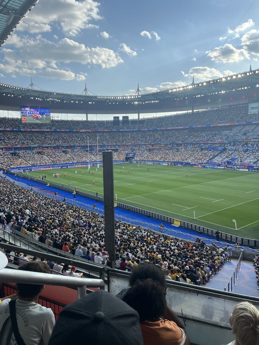 RoryMcNeill's tweet photo. @Murray_Kinsella @Murray_Kinsella totally agree but check out this post on the railings of the stade de france, category 2 tickets ! At least 20 seats impacted! https://t.co/lG6jaPs2Fo