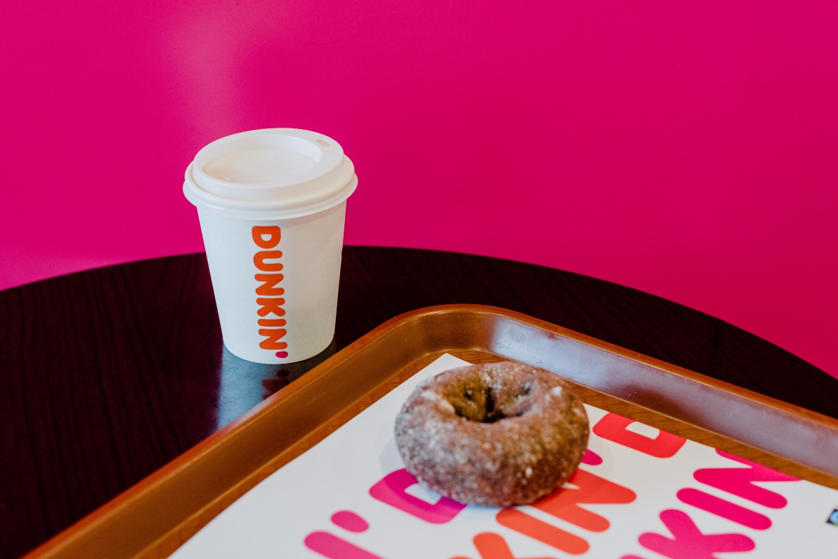Craving Dunkin' but watching your carbs? Discover the best low-carb drinks at Dunkin Donuts! From coffee to cappuccinos, we've got your low-carb caffeine fix covered. 

Read More: bit.ly/3ECjS5S

#LowCarbDrinks #DunkinDonuts #CoffeeLover #DiabetesFriendly