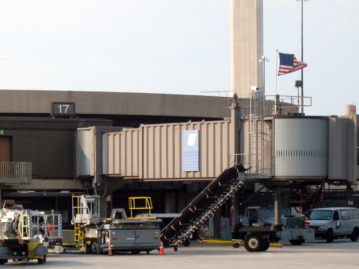 8:01—Flight 93 departed from Terminal A, Gate 17 at Newark International Airport. 33 passengers and 7 crewmembers were traveling to San Francisco.  Normally, the flight would take off 10-15 minutes after leaving the gate.  
#September11th #Honor93