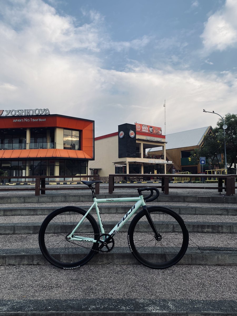 WTS Fullbike atau Frameset Fuji Track Comp Size 52 Fork Alucarbon #fnfjb