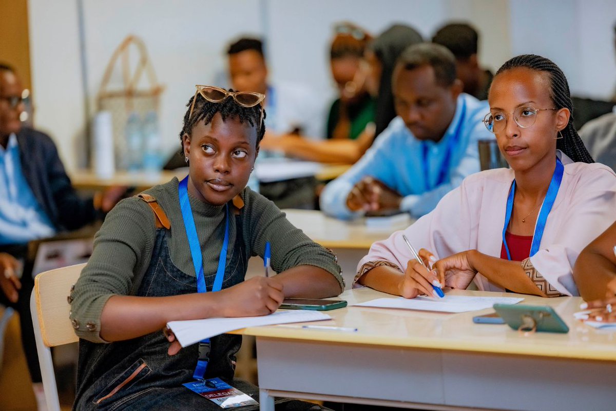 AyebareDenise's tweet photo. Engaging minds and shaping futures. Honored to have Judged at the East African University Debate Championship in Kigali under the theme of "Making young people the wheel of the people led economic community"  #EAUDC #KigaliDebate https://t.co/WXL2fXDIsM