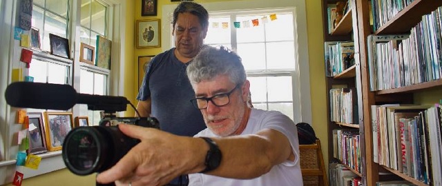 U. Mayor patrocina documental sobre el levantamiento del primer moai en Rapanui bit.ly/462o2jm