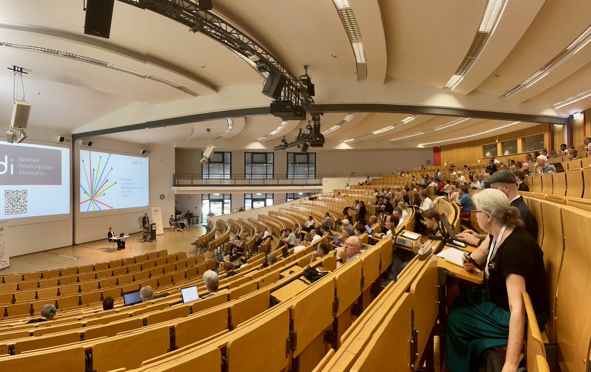 NFDI4Biodiversity (@nfdi4biodiv) on Twitter photo The first NFDI e.V. face2face member meeting in Karlsruhe has just startet. A warm welcome by York Sure-Vetter. <a href="/NFDI_de/">NFDI - @NFDI@nfdi.social</a> <a href="/UniBremen/">Universität Bremen</a> <a href="/AWI_de/">AWI Medien</a> @GFBio_Project The first NFDI e.V. face2face member meeting in Karlsruhe has just startet. A warm welcome by York Sure-Vetter. <a href="/NFDI_de/">NFDI - @NFDI@nfdi.social</a> <a href="/UniBremen/">Universität Bremen</a> <a href="/AWI_de/">AWI Medien</a> @GFBio_Project