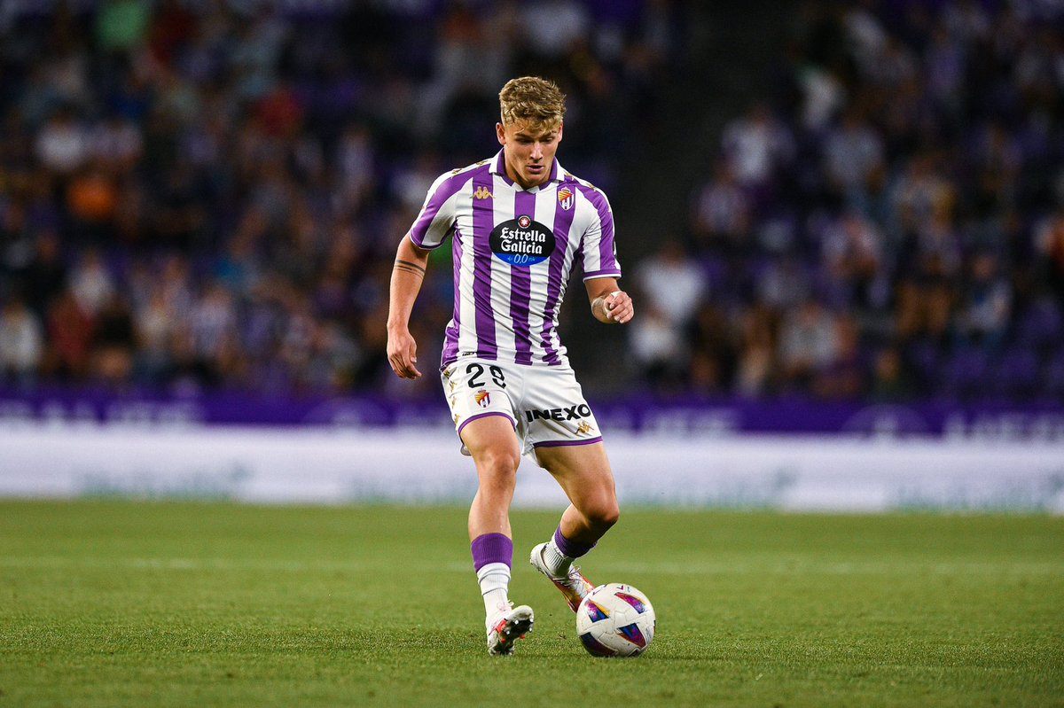 Y llego el dia con el que soñé desde que llegue a este club. Muy agradecido a todas las personas que han formado parte de este proceso. Solo queda seguir trabajando, esto es solo el principio 🔛💜