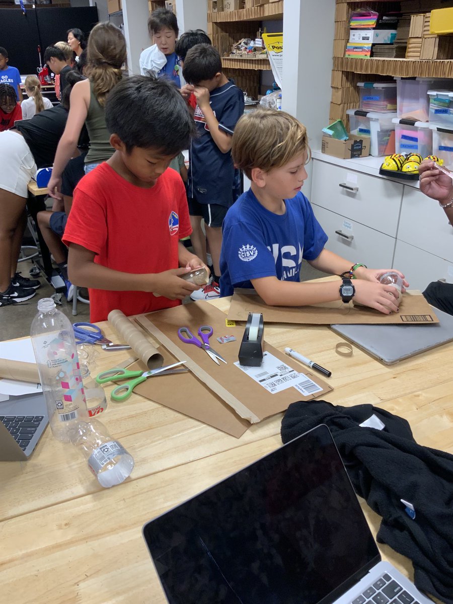 atlantaSTEAM's tweet image. Making models of different body systems #makercenteredlearning #joyoflearning #AISinnovation #aisSTEAM @AISLearns