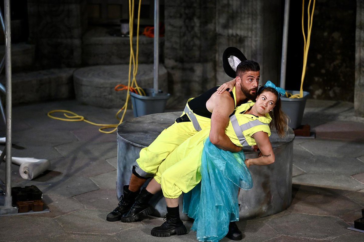 PeterCWatts's tweet image. Bucket list stuff this week - making a @minacktheatre debut as Macheath in ‘The Threepenny Opera’. We’re on at the @cockpittheatre from the 21st September: thecockpit.org.uk
Production shots © Lyn Batten (Minack) and © Elliott Franks (Roman Theatre)