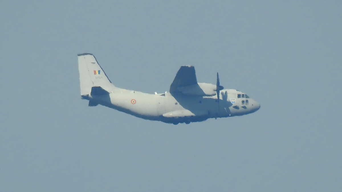 EHSBspotter's tweet photo. Spotted 4 #FALE23 #FalconLeap2023 participants today:

1) Royal Netherlands Air Force C-130H 🇳🇱G-988 #ROGUE01
2) Romanian Air Force C-27J 🇷🇴2701 #ROGUE03
3) Royal Netherlands Air Force C-130H 🇳🇱G-275 #ROGUE01
4) Italian Air Force C-130J 🇮🇹MM62179 #ROGUE05

#NLspot @NLspot🇳🇱 https://t.co/J6r8k0iDAo