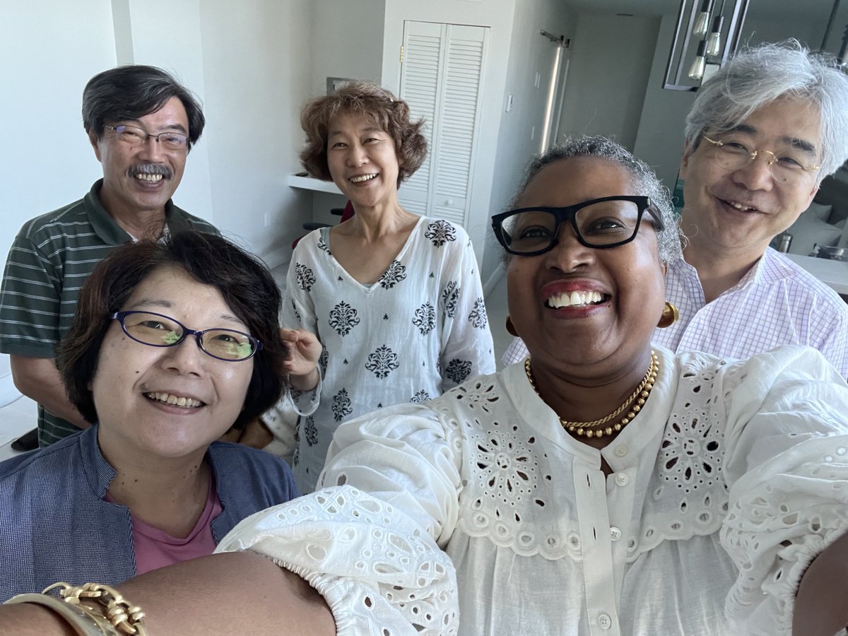 moniclesca's tweet photo. I was honored to meet with the team of 4 eminent professors from universities in #Japan carrying out a multidisciplinary study on the Civil society initiative AkoMontana.
Profound questions arose from the 2 economists+cultural anthropologist+gender expert.
#HaitianSolution
#Haiti https://t.co/RZgpNnuSvR