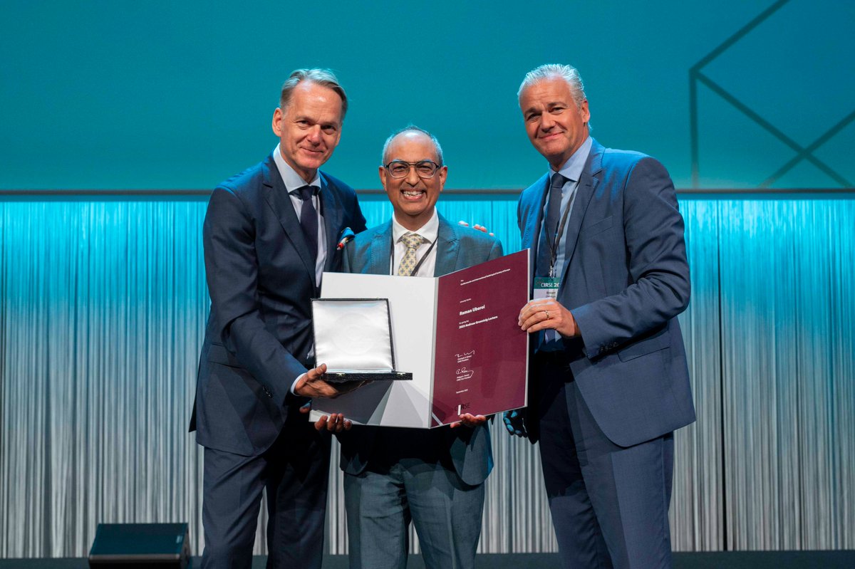 #CIRSE2023 Prof. Raman Uberoi (@IRguru) gave this year's Andreas Gruentzig lecture this afternoon, presenting a talk entitled "Interventional radiology: the next generation." 

You can find it on-demand via the CIRSE platform. bit.ly/484xHI9