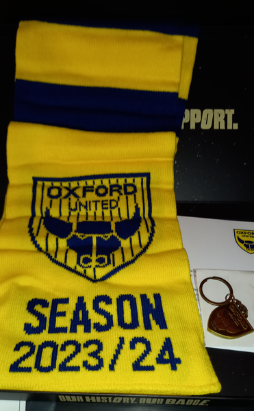 BH16yellow's tweet photo. @OUFCOfficial Thanks for my surprise package 😀 https://t.co/HJ4HsSZIme