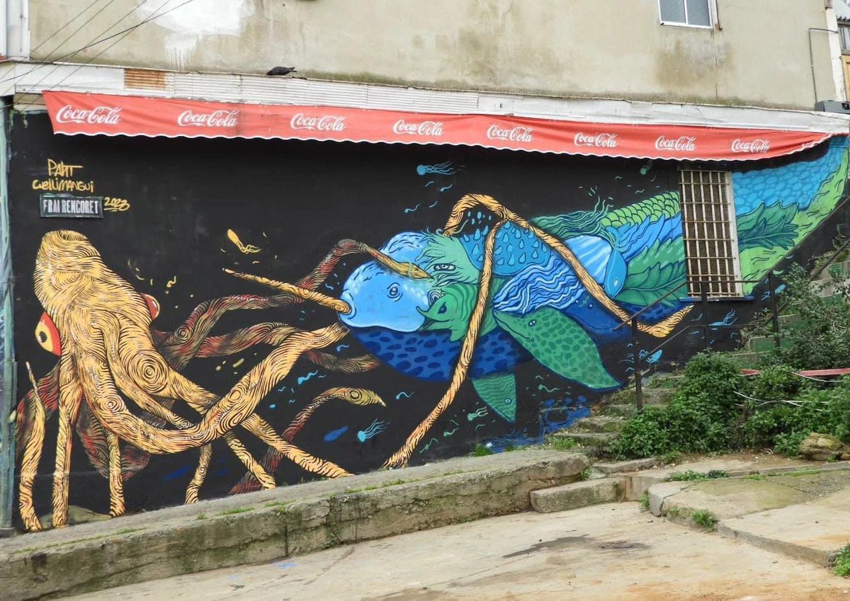Valpolanco3's tweet photo. Lugar y mural especial en la entrada de #CerroMolino creado por la sinergía al muro  de los grandes #Cuellimangui, @paht._ y Laretirada #BajamdoPorPolacan
#mural #graffiti #festival #kraken #narval https://t.co/DY6vWEwYpD