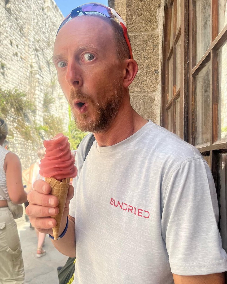Trying to beat the heat? The 'Sundried Olperer Men's T-Shirt' is the perfect top for these hot sunny days, as the recycled coffee fabric is naturally odour blocking and quick drying!

Photo by bssedgwick .

#heatwave #summer #recycledfabrics #recycledclothing #eco #activewear