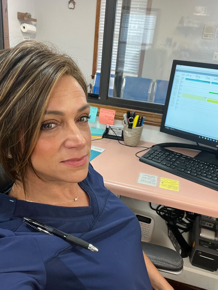 wigs_com's tweet image. Ignite is such a cute wig for work. What’s your work wig?✨(shade featured is FS6/30/27 Toffee Truffle) &amp;gt; ow.ly/l3og50PK8WU 

#ignitewig #jonrenau #bobwig #pixiewigs #shortwigs #wigs #womenswigs #momlife #wigsforhairloss #wigsforalopecia #wigsforbeginners #wigscom