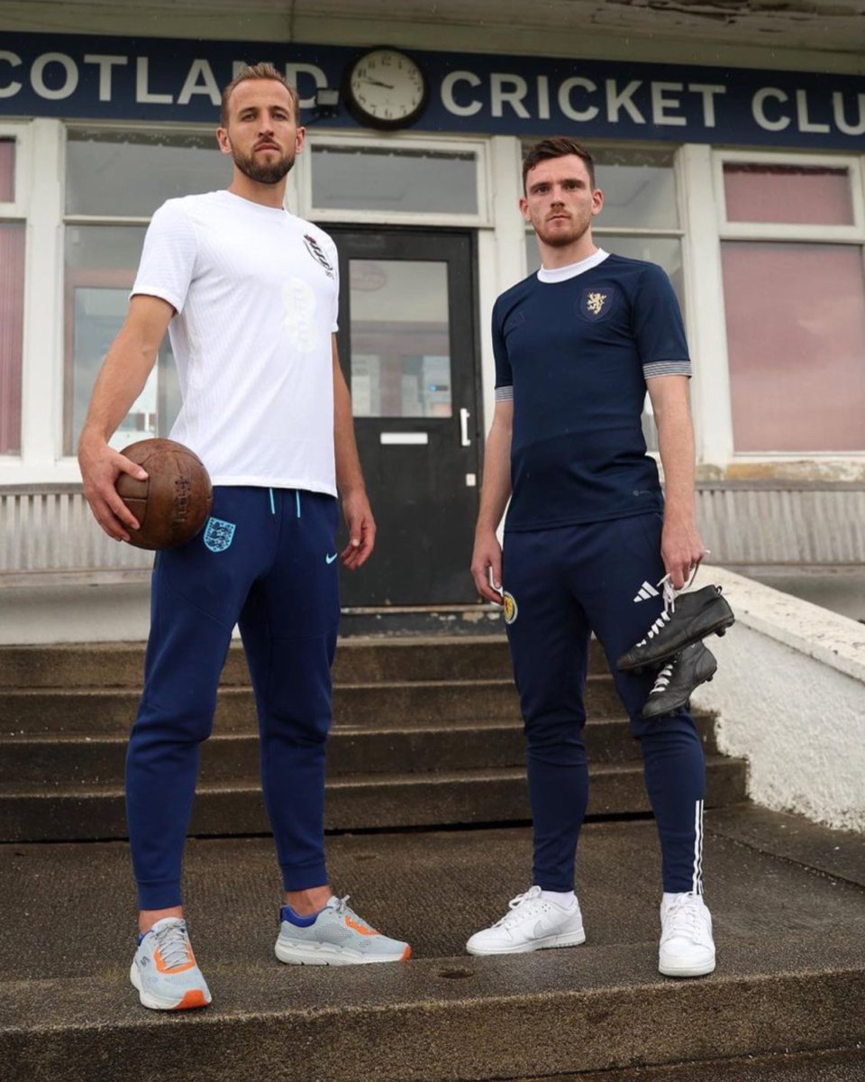 Jagfox's tweet image. One of these players has won the English title, English FA cup, English league cup, English community shield, Club World Cup, UEFA Super cup, and UEFA Champions League. The other is the England captain. #SCOENG #150years @ScotlandNT