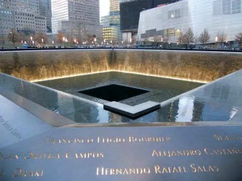 helen8832's tweet photo. 911, never forget!🙏🙏🙏 https://t.co/GZGWebpmUv