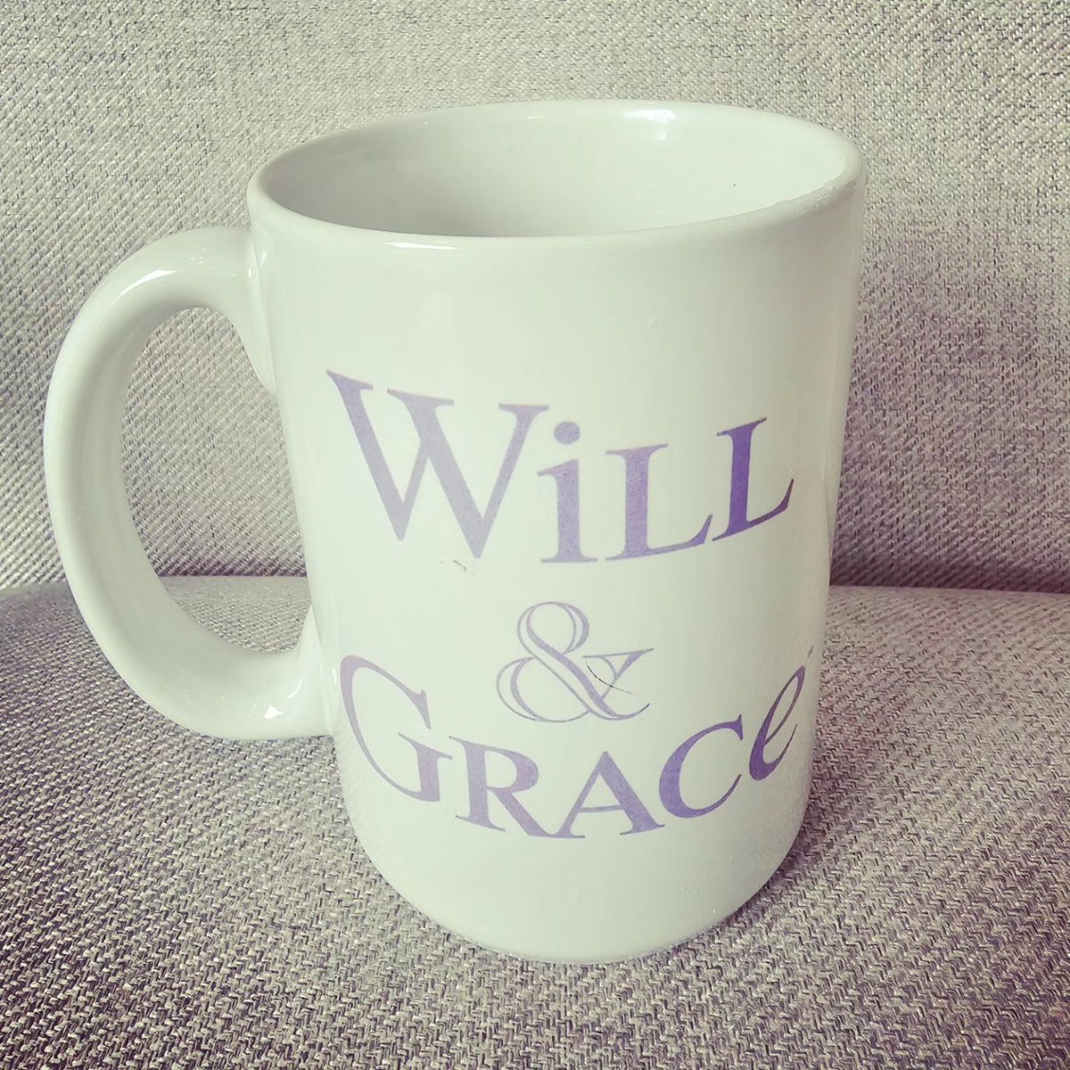 I thought I smelled Gin &amp; Regret....
sure do miss <a href="/thelesliejordan/">Leslie Jordan</a> 

#willandgrace #lesliejordan <a href="/meganomullally/">Megan</a> #karenwalker