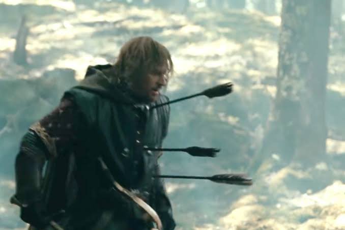 PleaseBexcited's tweet image. For every 25 likes/retweets Boromir will get another arrow.