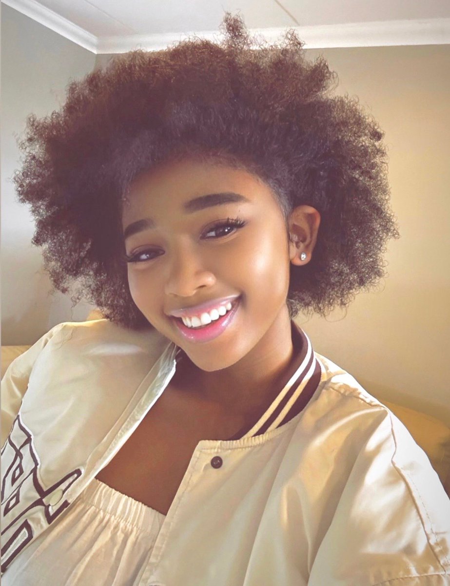 Nthabie🤍 tweet media