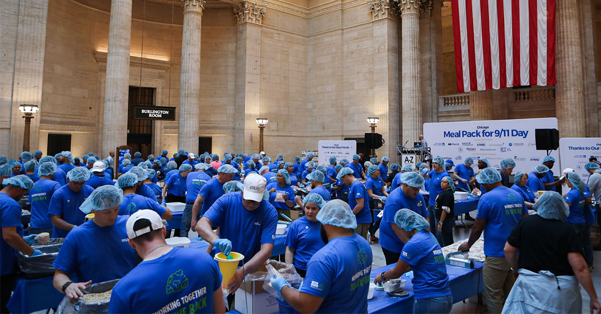 PactivEvergreen's tweet photo. As we remember and honor the fallen and our heroic first responders, we also find strength in action. Pactiv Evergreen partnered with @AmeriCorps to participate in the 9/11 Day of Service. 100+ volunteers packed 200,000+ meals for @FeedingAmerica. @ServeIllinois #IWillFor911Day https://t.co/JPwuNURKkC